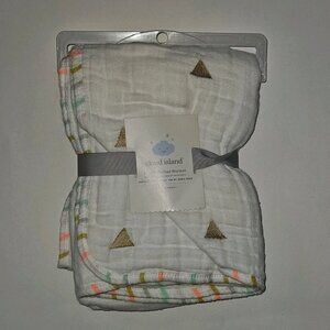 NEW Cloud Island Muslin Quilted Blanket Cotton 42x42 Gold Triangles Green Gray